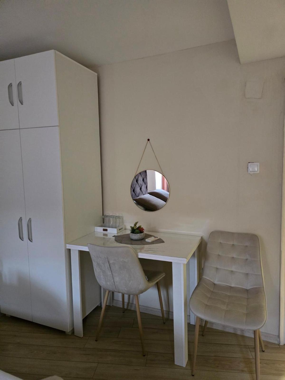 Nada'S Room With Terrace Kotor Buitenkant foto